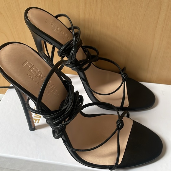 Femme La Athens Lace Up- Noir Heel size 37 US7 Never worn!! Brand new. - Picture 5 of 5